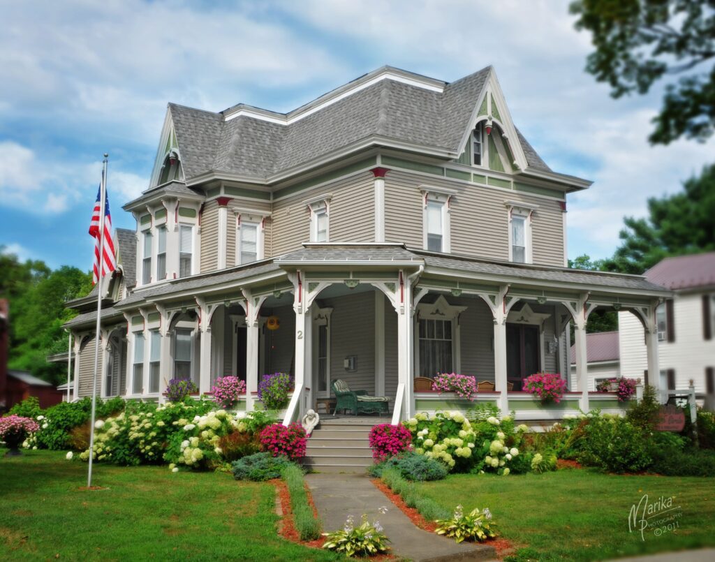 Angelica Inn Bed And Breakfast Mom and Pop Motels